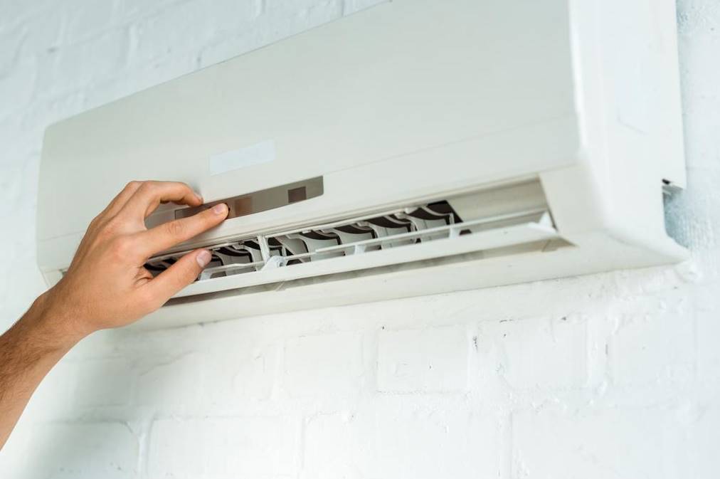 how to choose between central and ductless air conditioning systems1