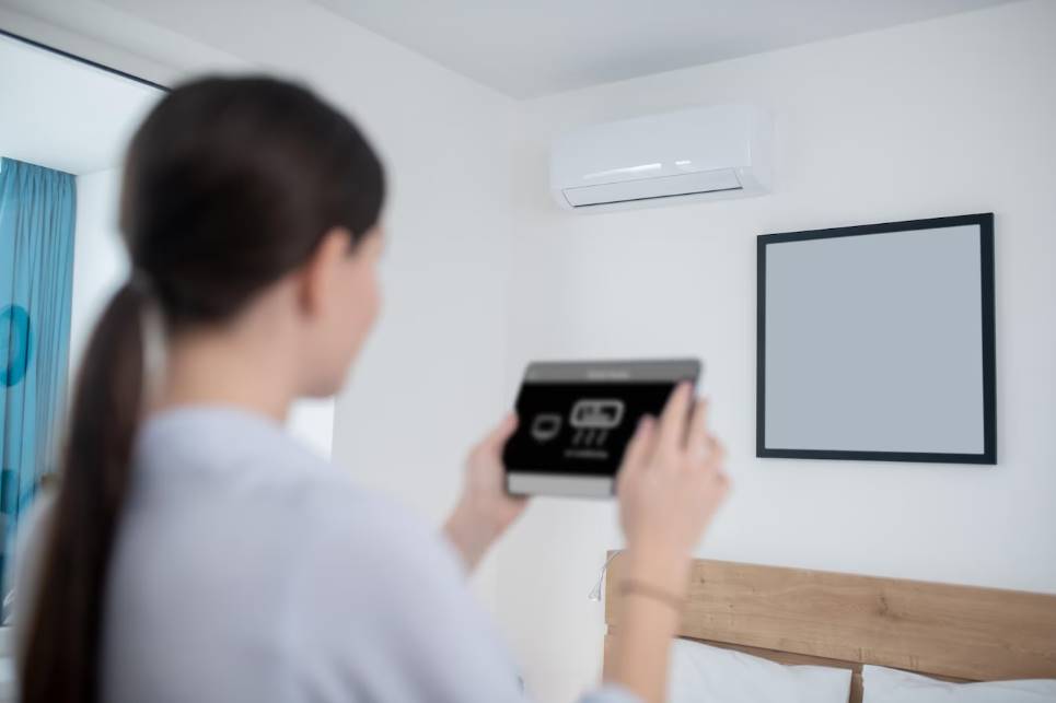 pros and cons of centralised domestic air conditioning systems